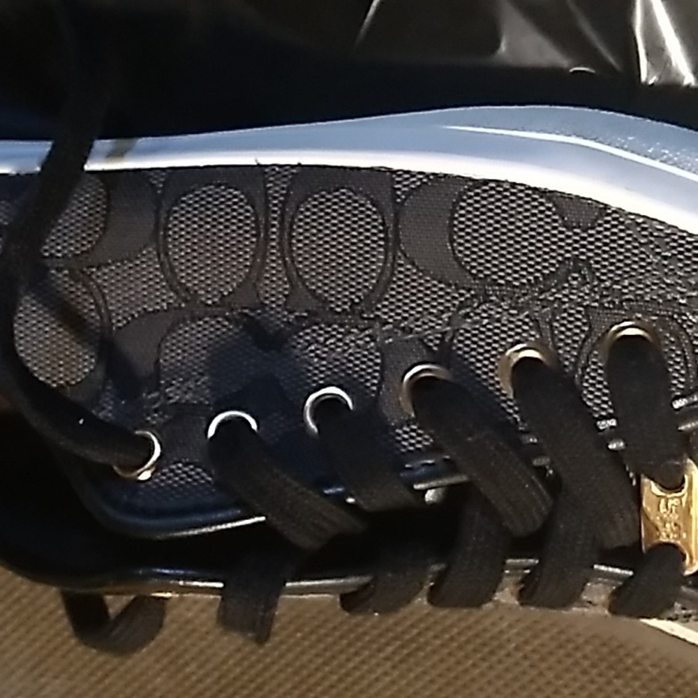 Coach "EMPIRE" Sneakers- True size Womans 7-7.5 (please read description-sizing) - Picture 7 of 17